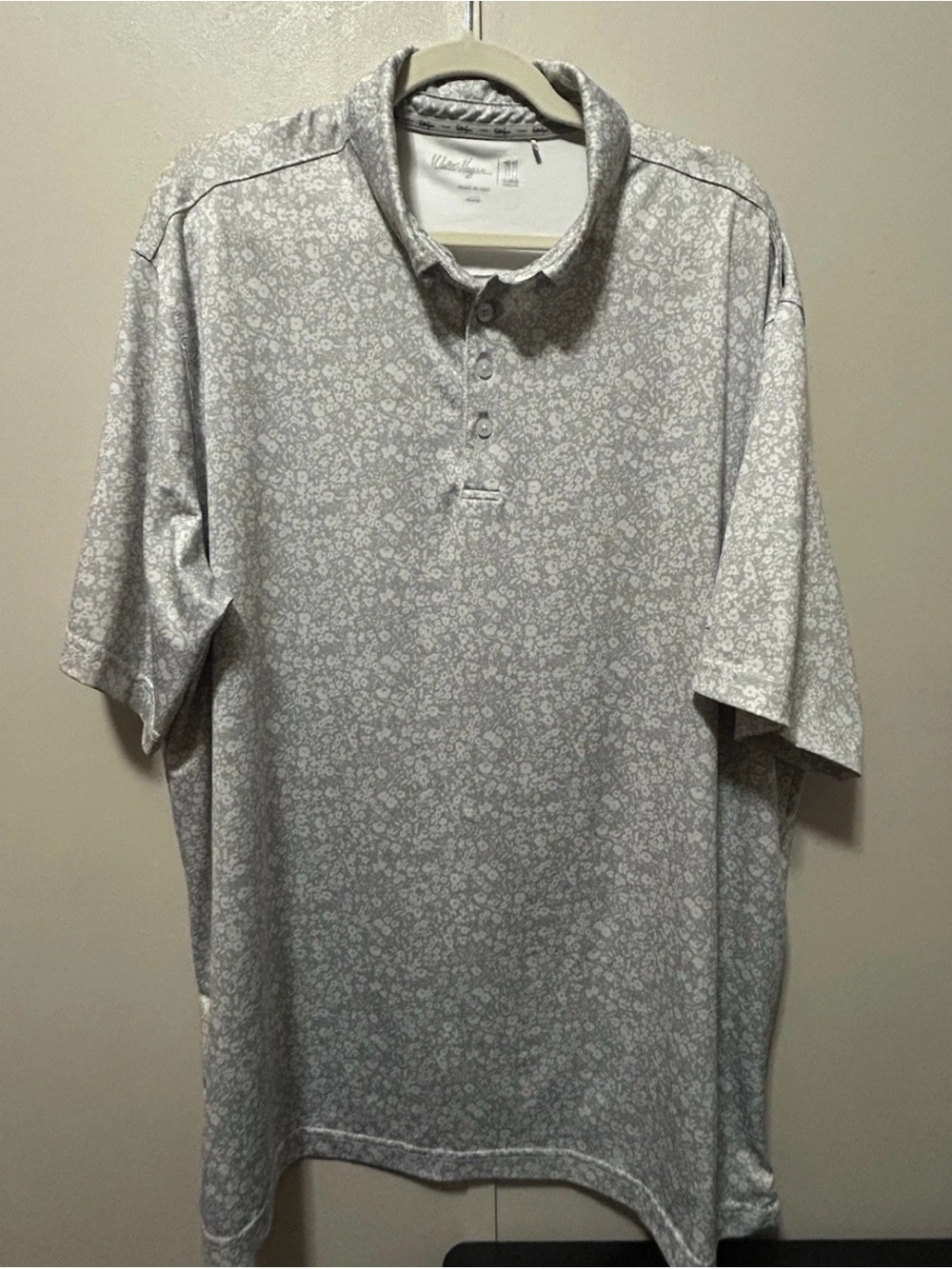 Walter Hagen Light Gray Floral Polo Shirt